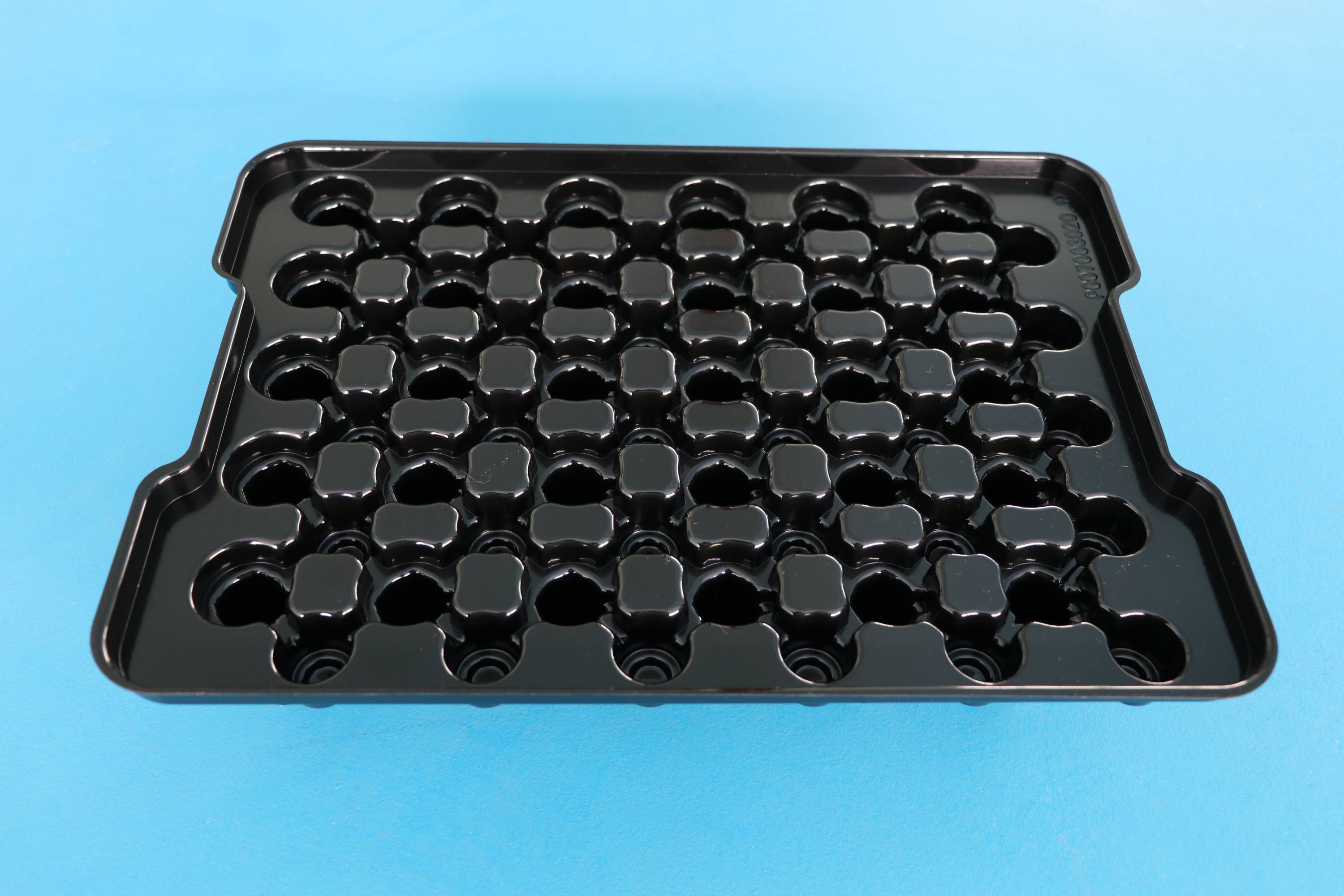 汽(qi)車零部件吸塑包(bao)裝